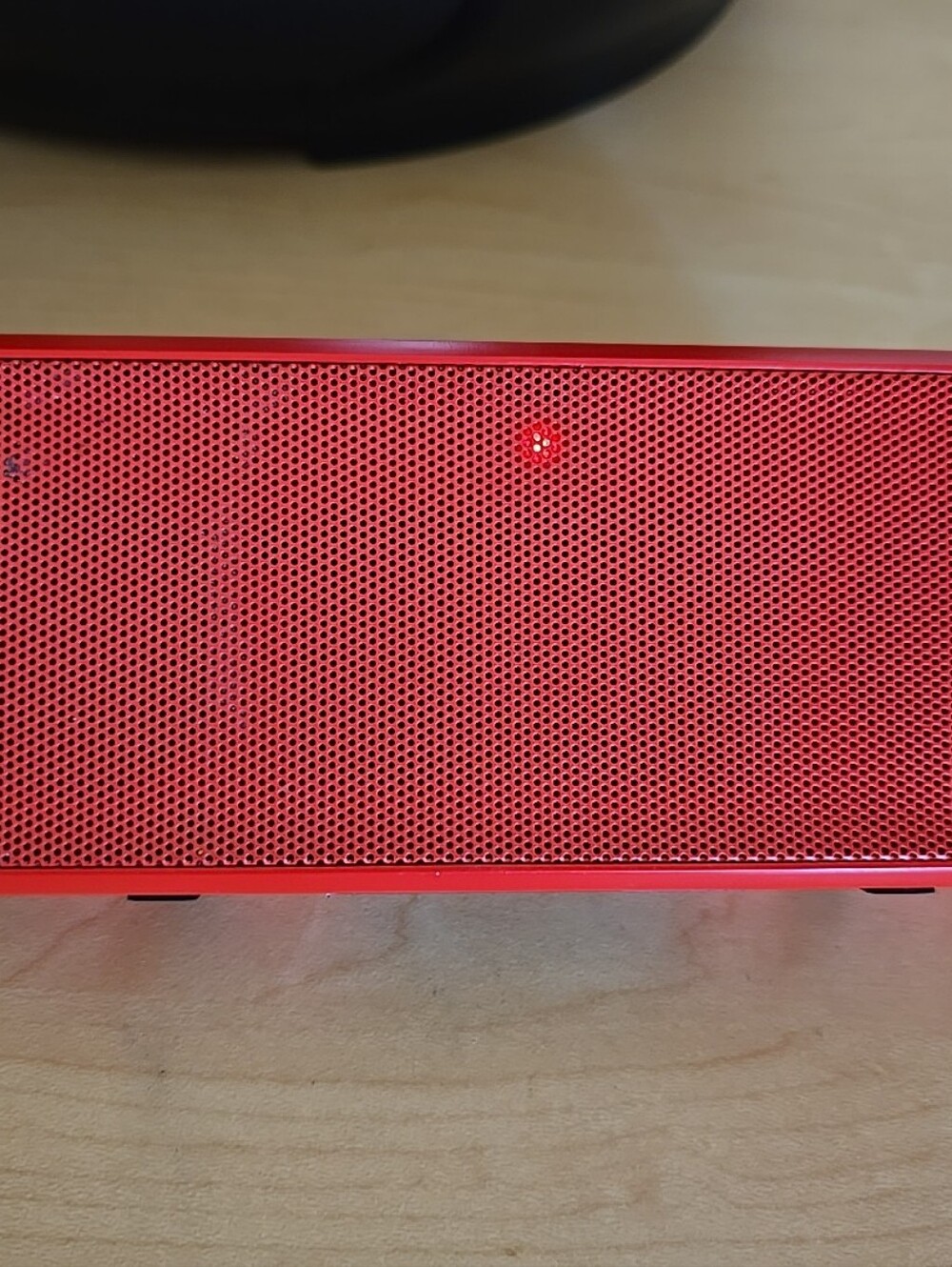 Insignia NS-CSPBTHOL16- Wireless Portable Bluetooth Speaker - Red